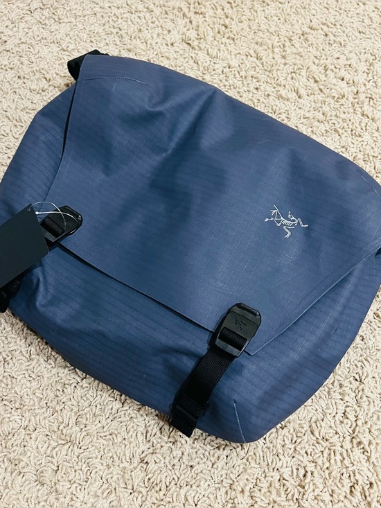 Arc'teryx Other - Arc’teryx Granville 10 Courier Bag Dark Stratus Water Resistant Shoulder Bag NEW